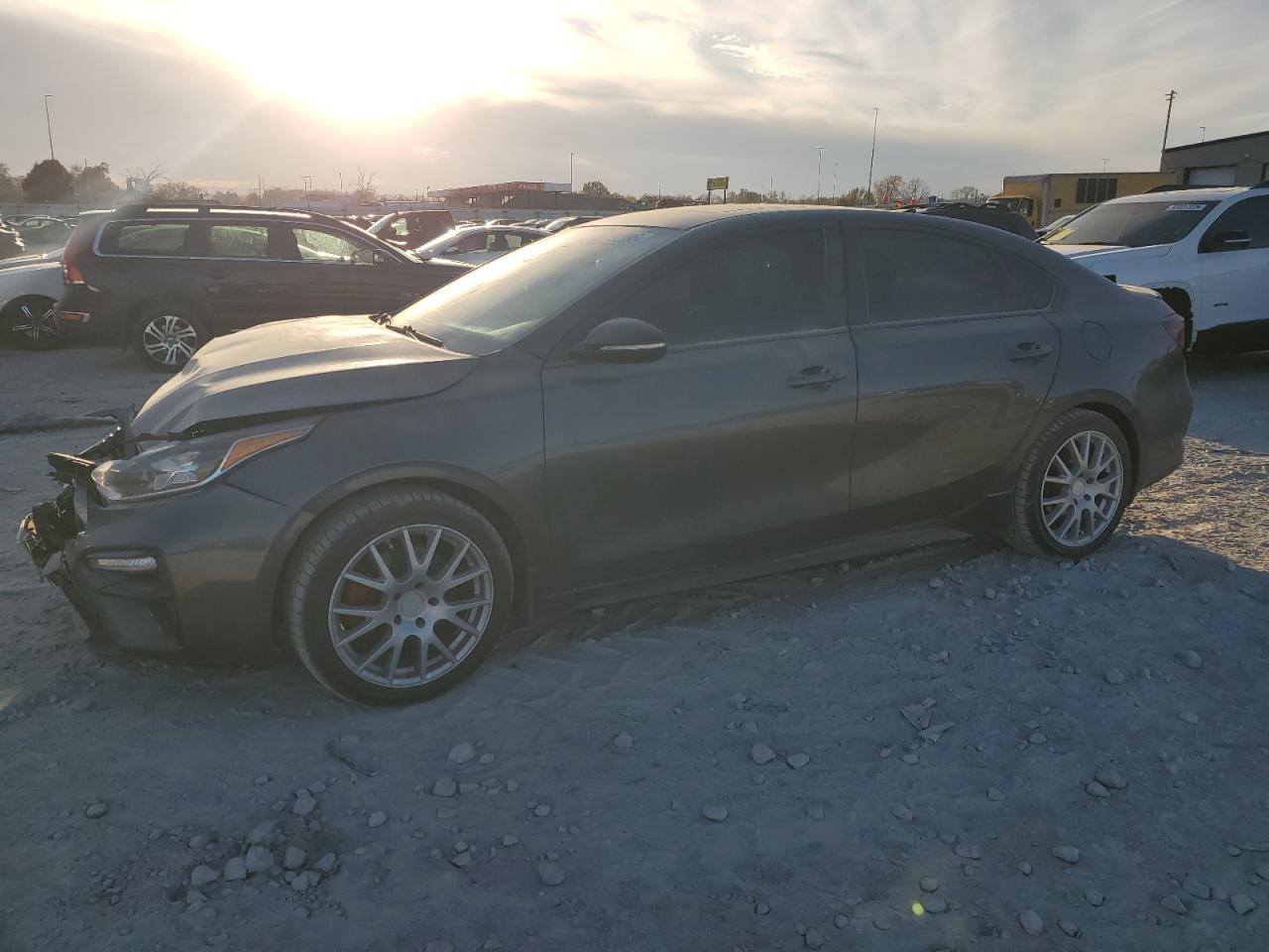 Kia Forte Gt Image 1