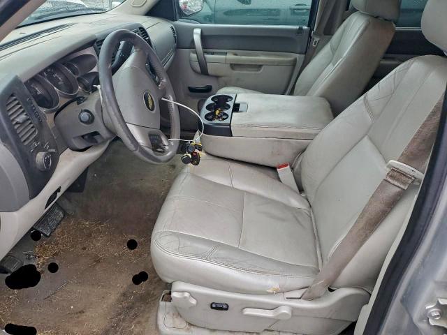 Chevrolet Silverado K1500 Lt Image 7