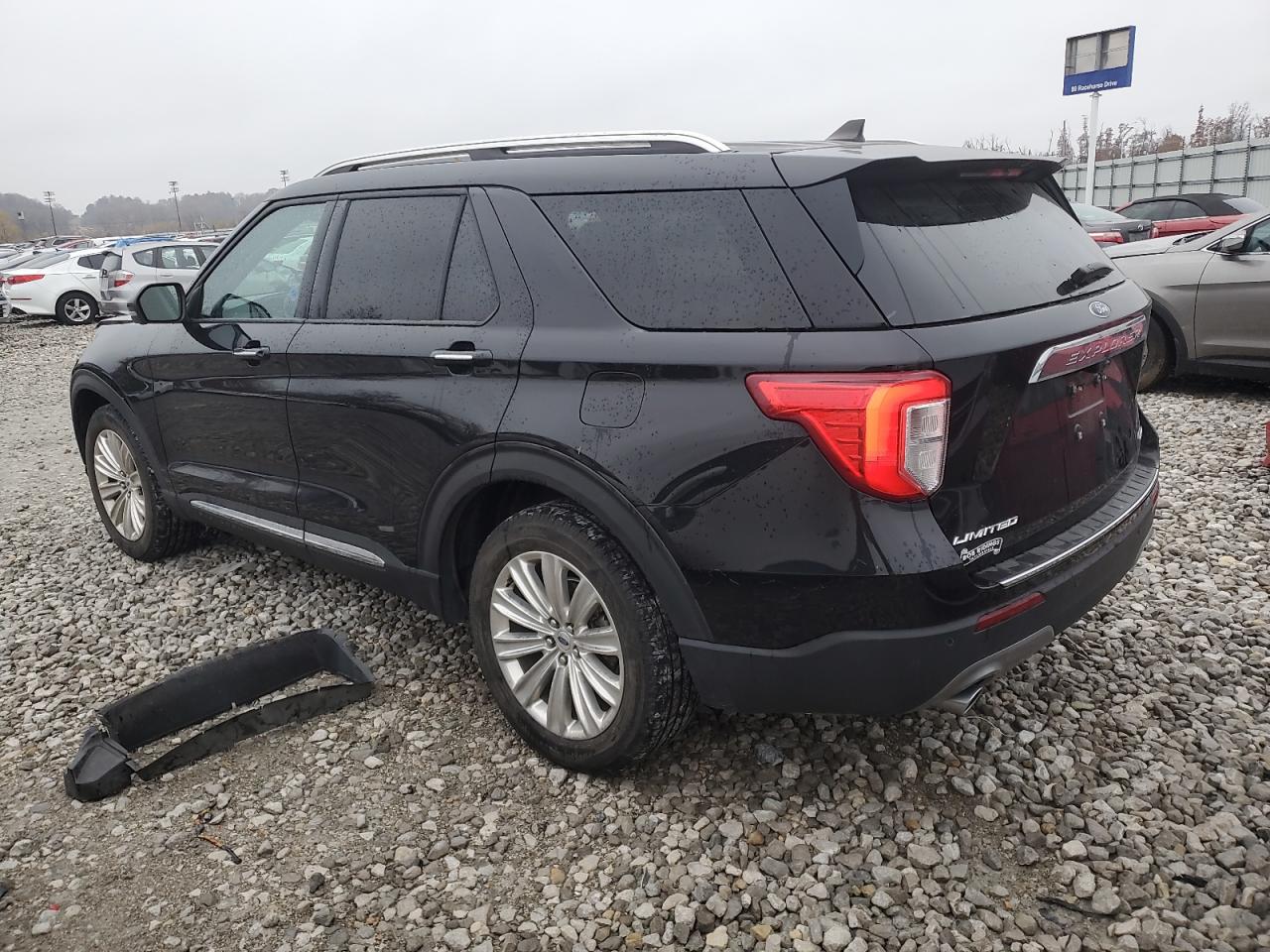 Ford Explorer Limited Image 4