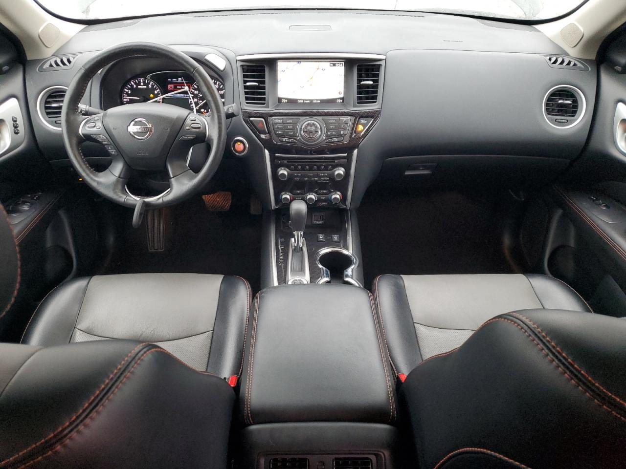 Nissan Pathfinder Sl Image 9