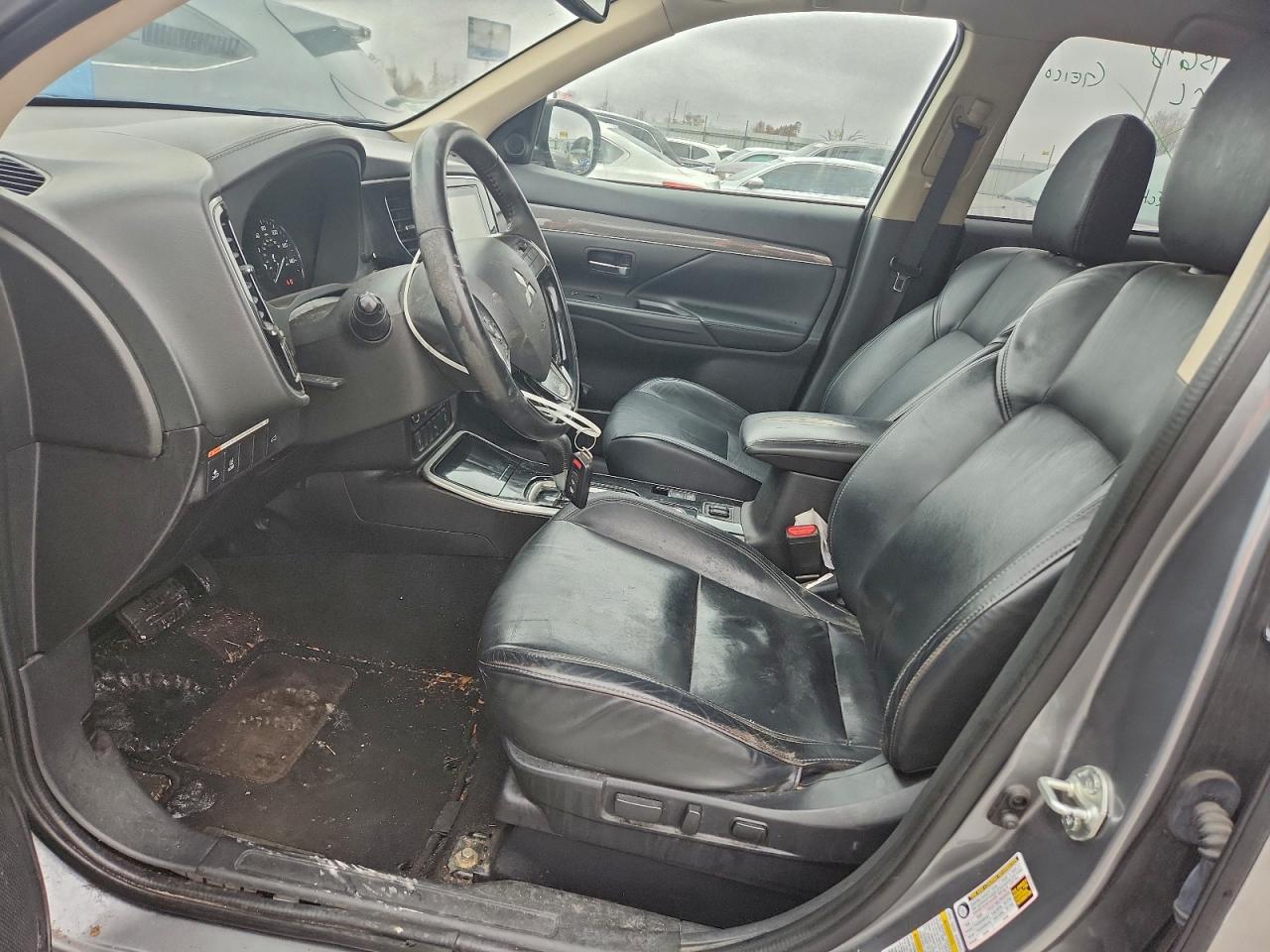 Mitsubishi Outlander Se Image 9