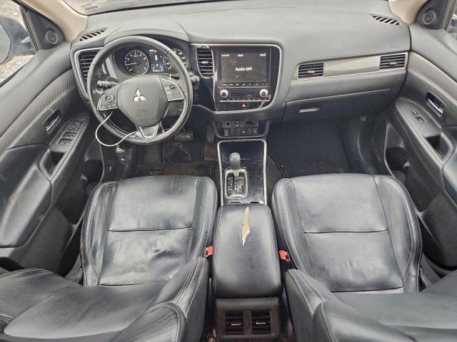 Mitsubishi Outlander Se Image 2