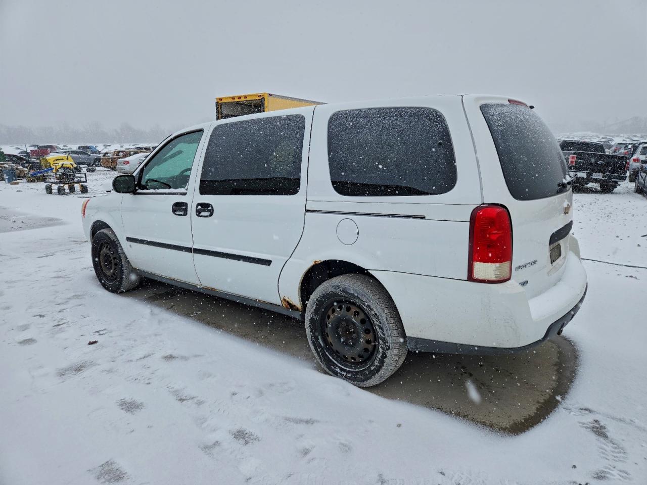 Chevrolet Uplander Incomplete Image 2