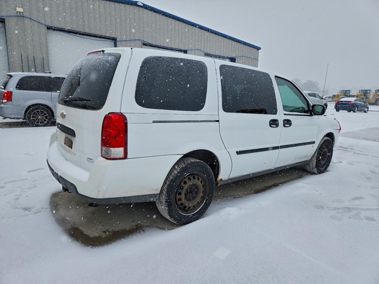 Chevrolet Uplander Incomplete Image 3