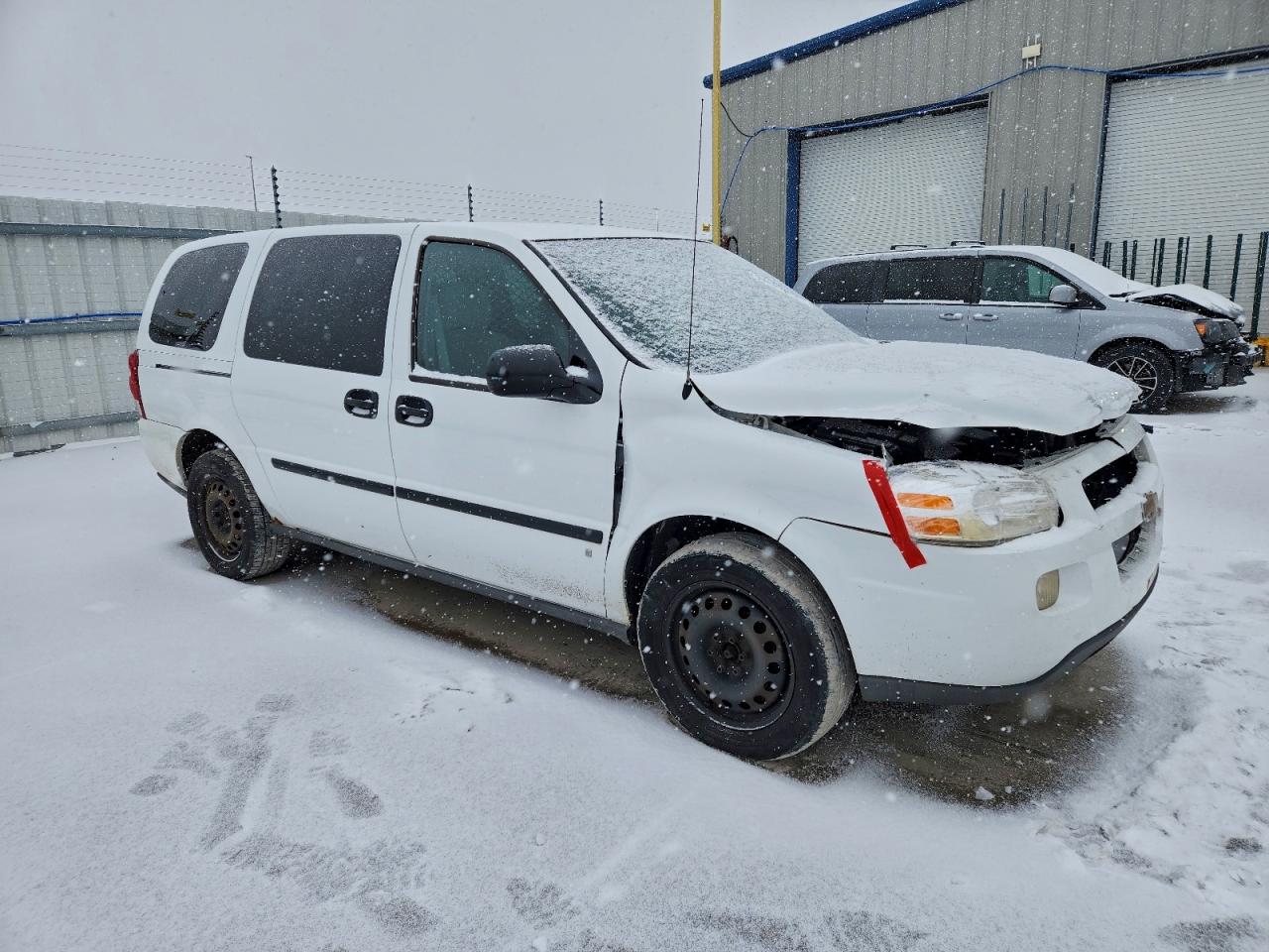 Chevrolet Uplander Incomplete Image 4