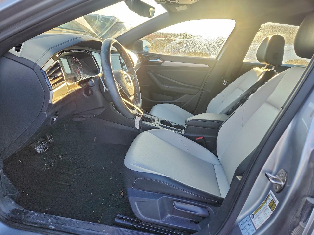 Volkswagen Jetta S Image 2