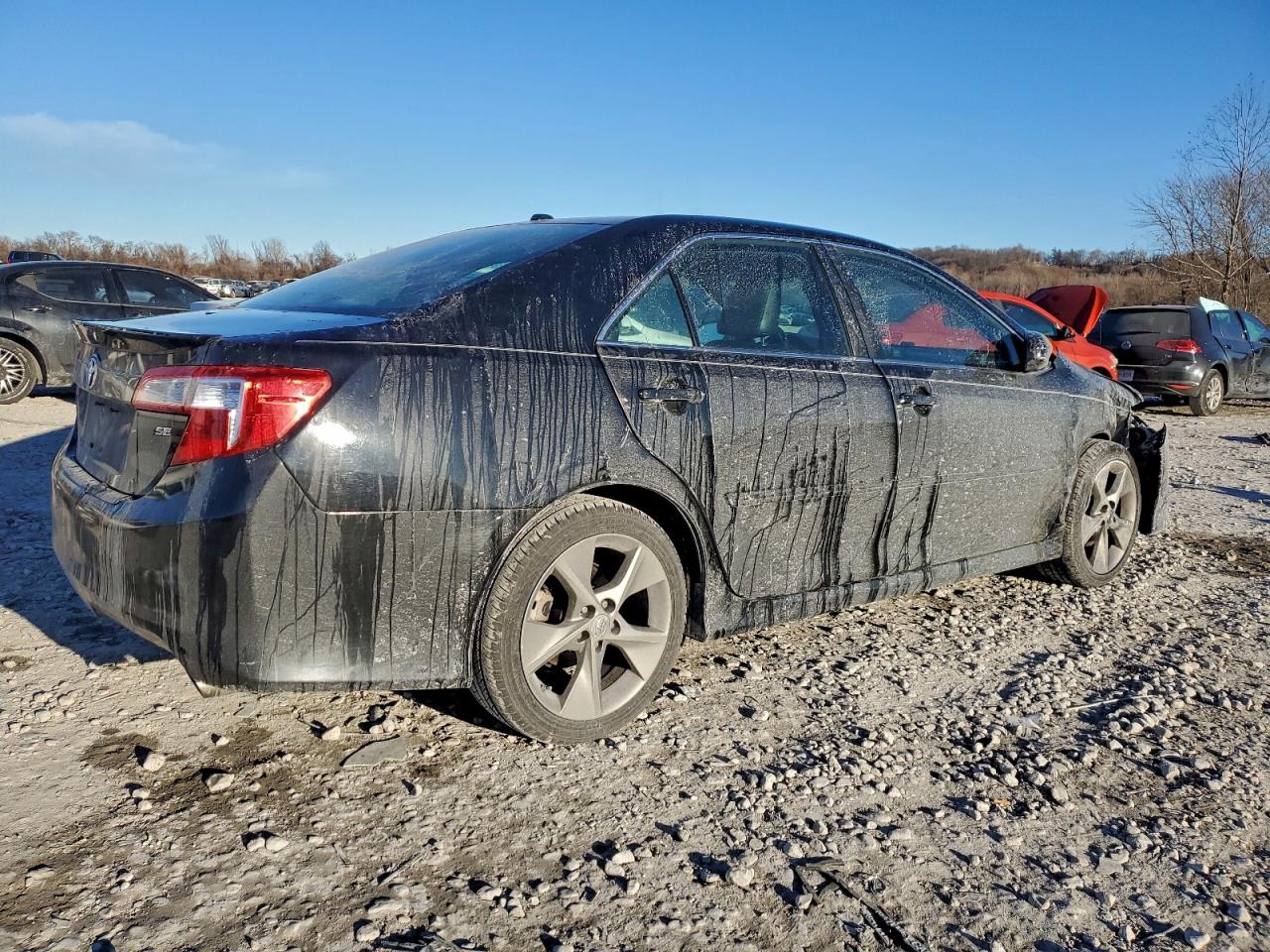 Toyota Camry Se Image 12