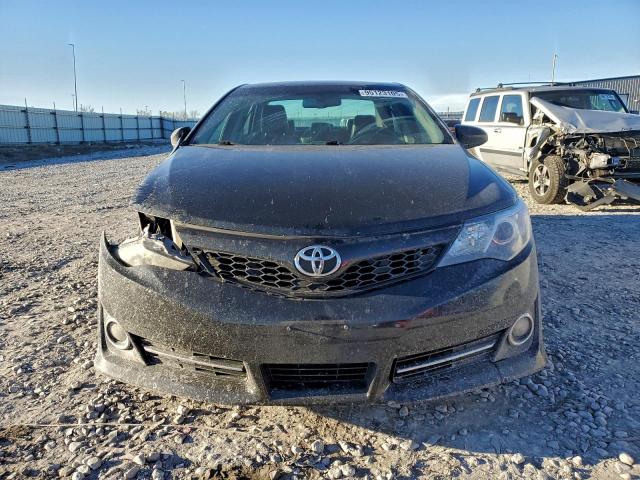 Toyota Camry Se Image 4