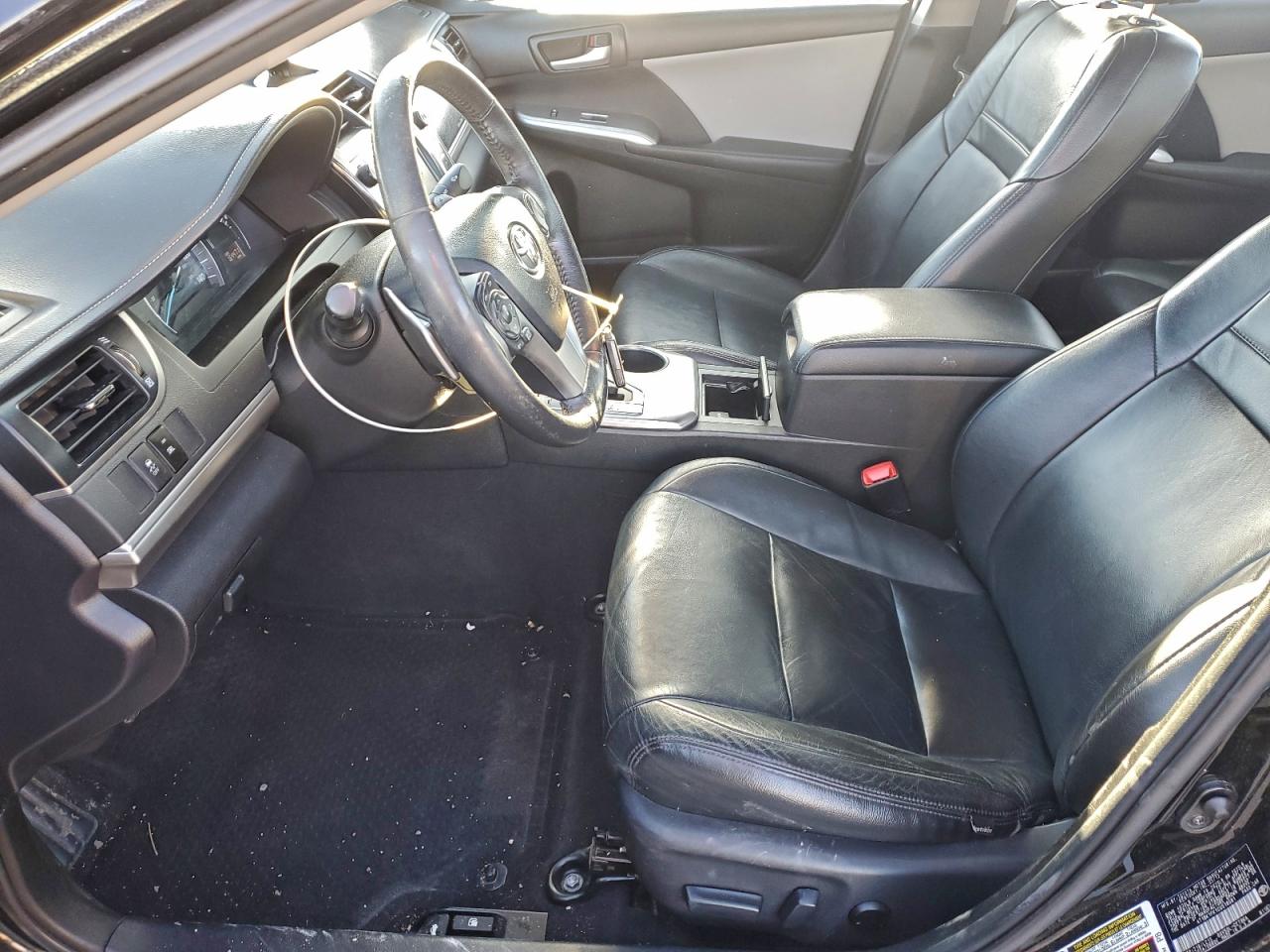 Toyota Camry Se Image 7