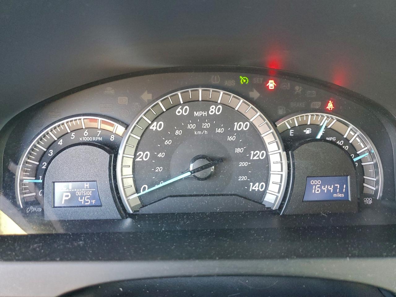 Toyota Camry Se Image 11