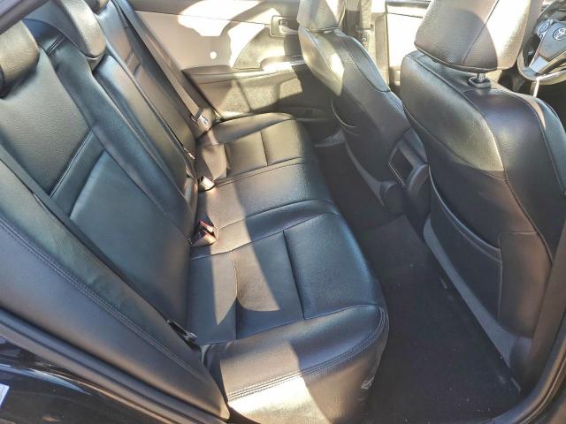 Toyota Camry Se Image 9