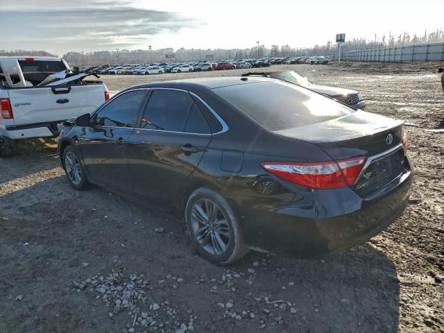 Toyota Camry Le Image 3