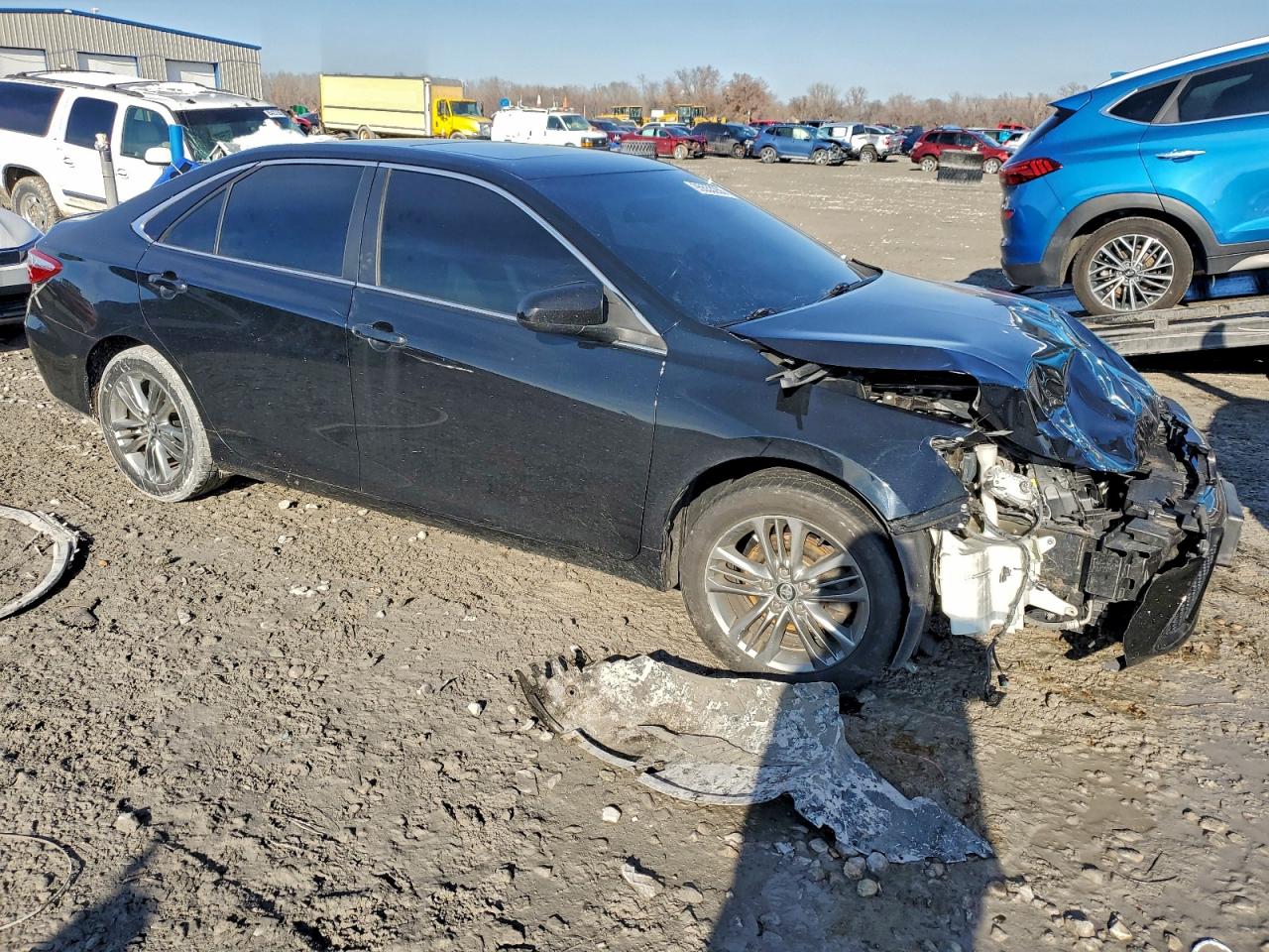 Toyota Camry Le Image 4