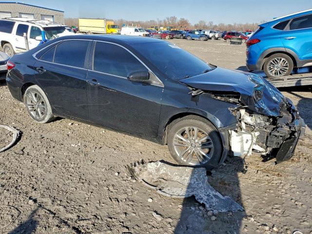 Toyota Camry Le Image 4