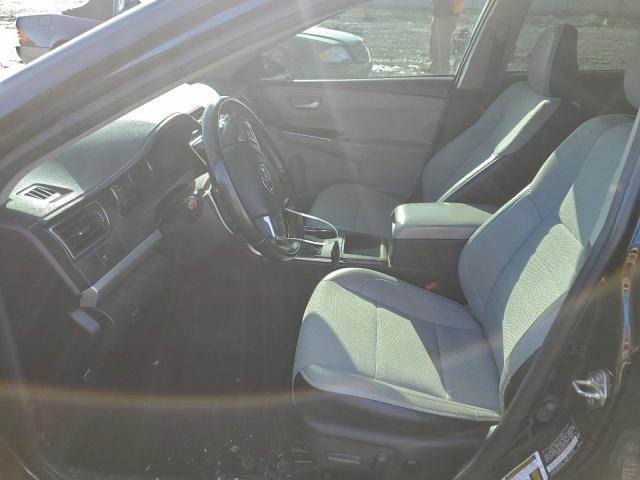 Toyota Camry Le Image 10