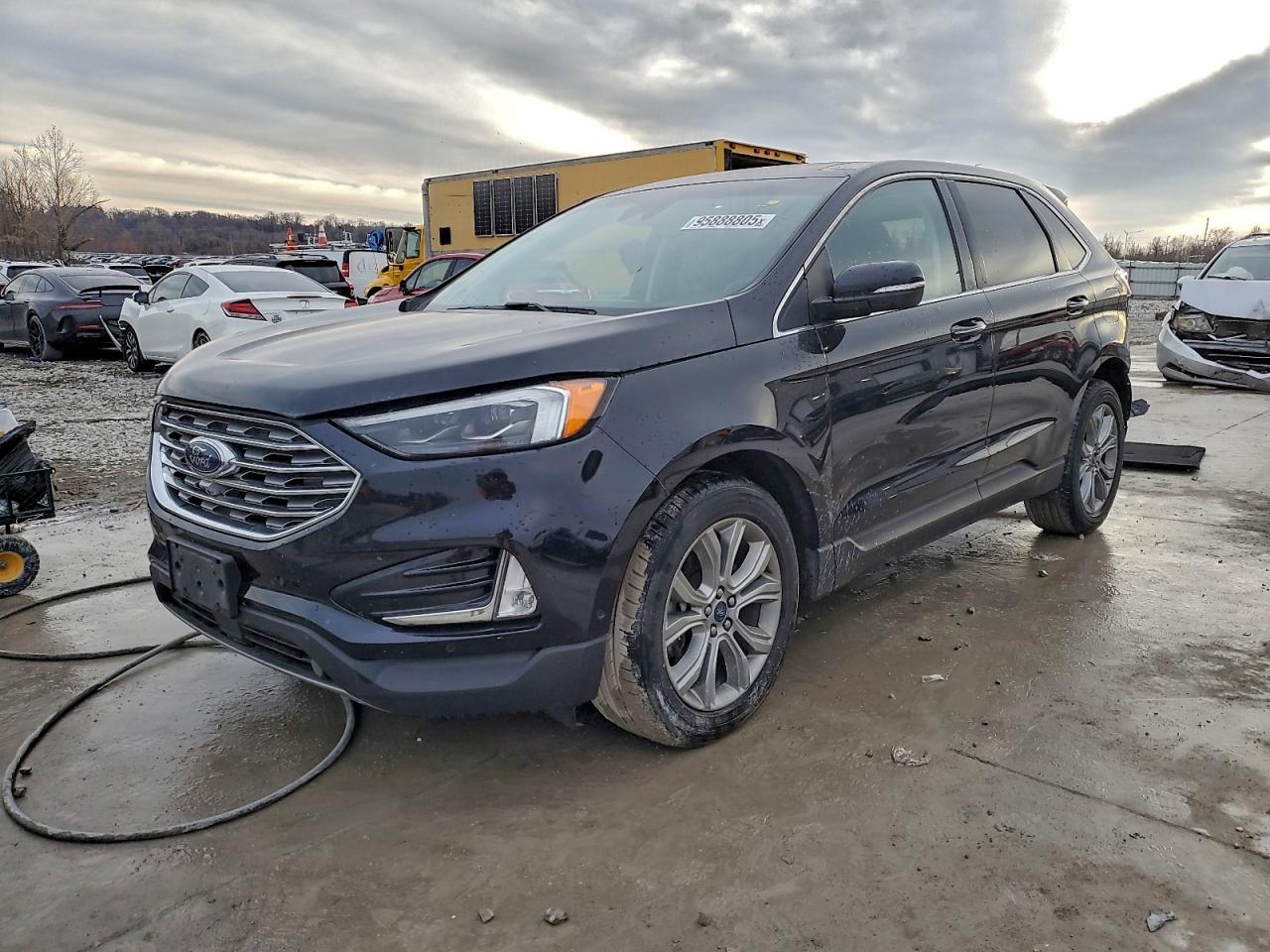 Ford Edge Titanium Image 1
