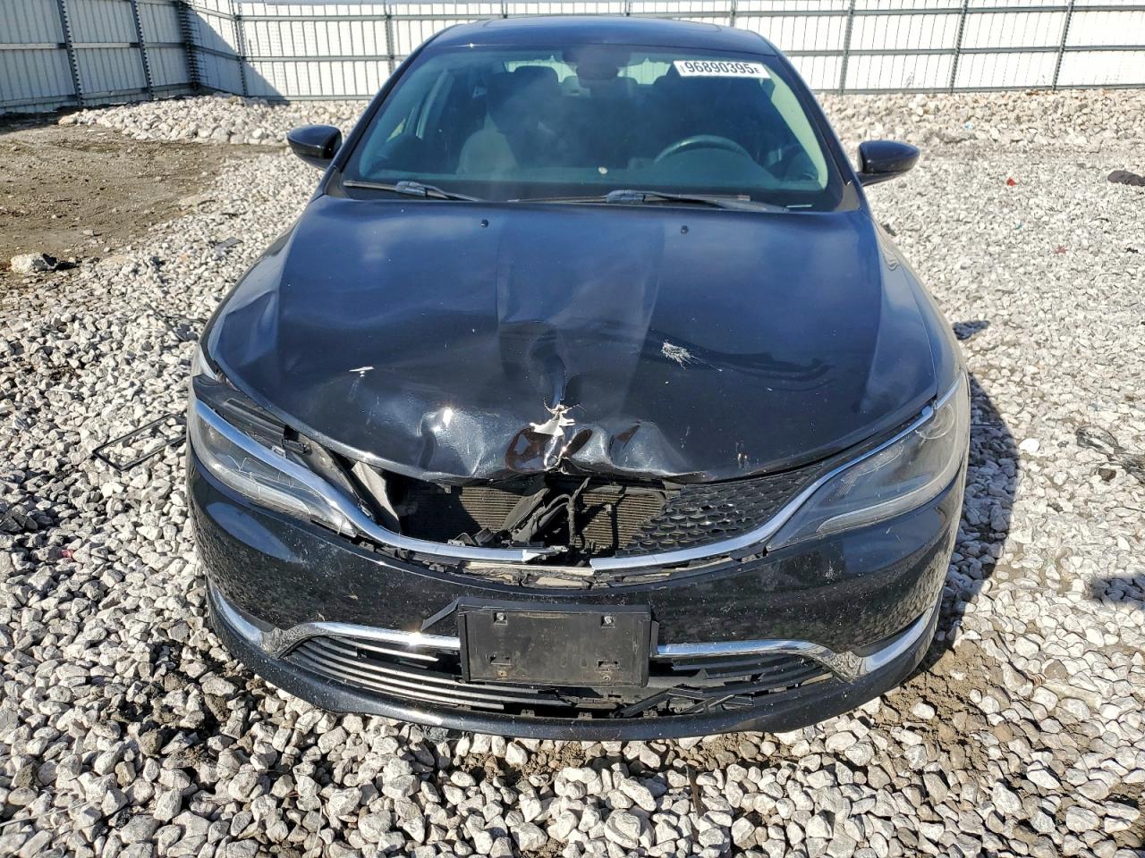 Chrysler 200 Limited Image 3