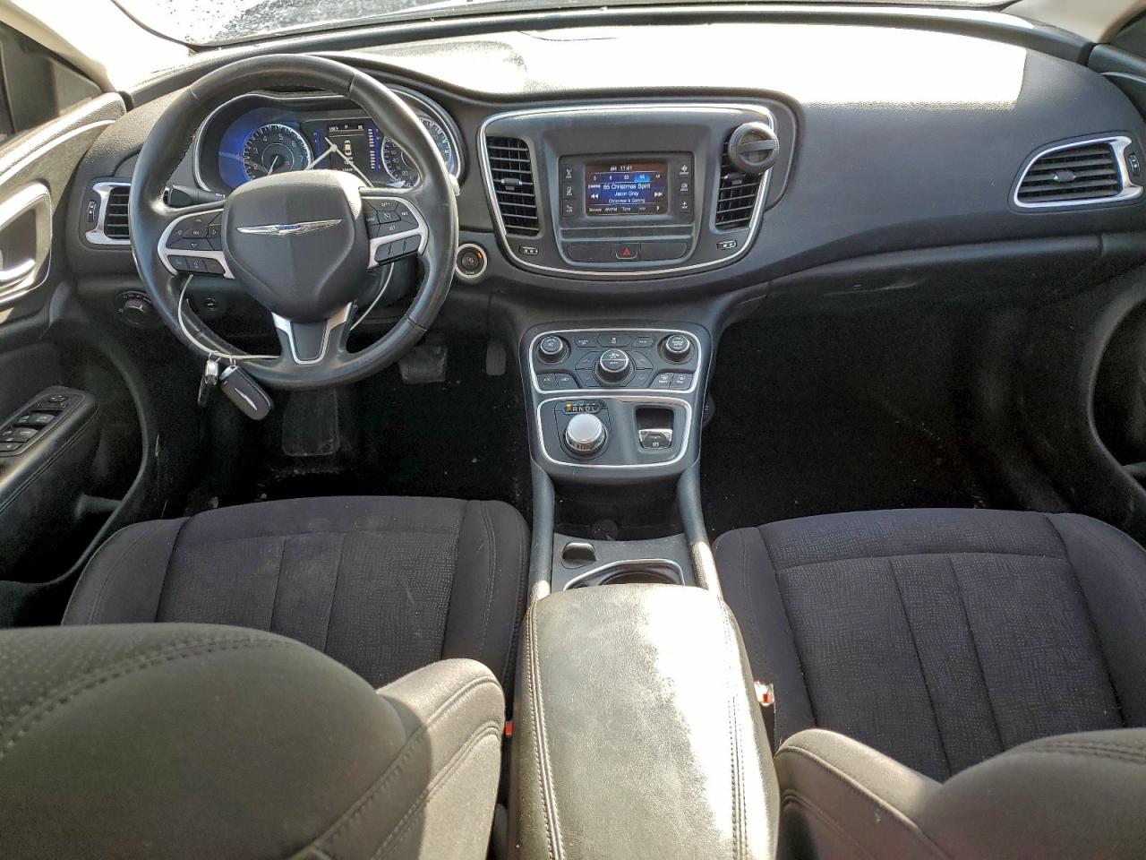 Chrysler 200 Limited Image 11
