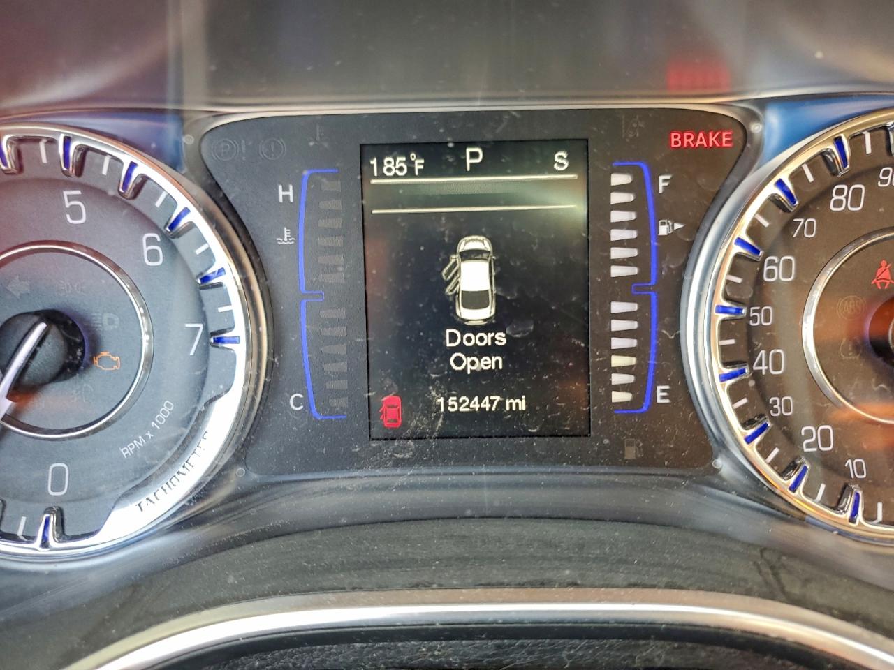 Chrysler 200 Limited Image 5