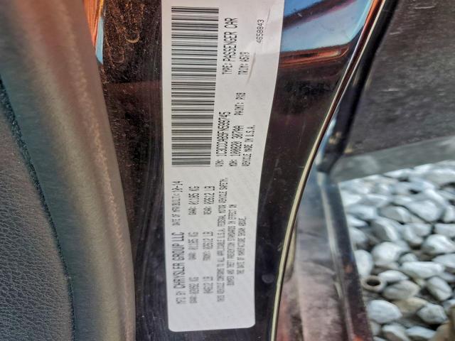 Chrysler 200 Limited Image 9