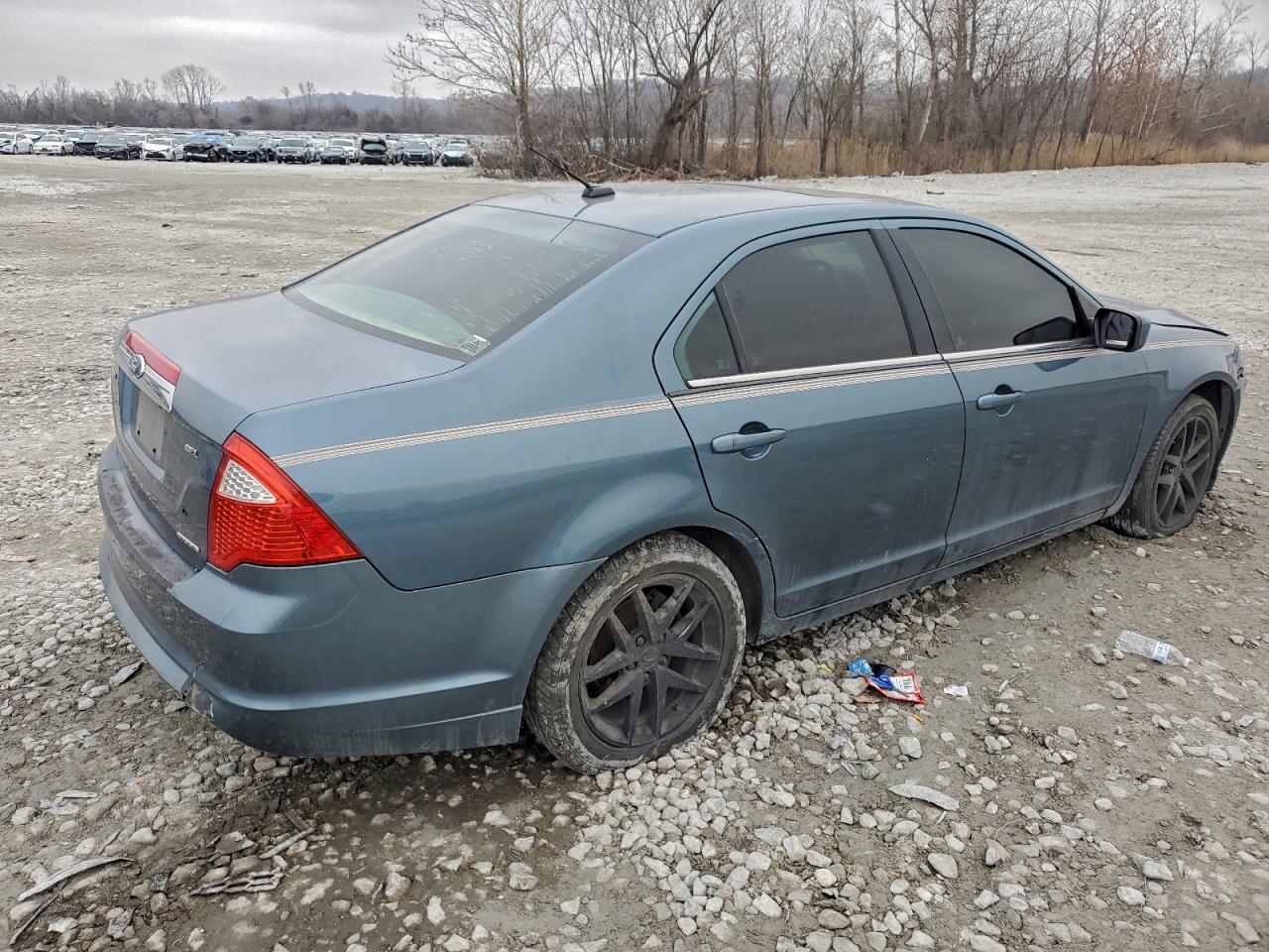 Ford Fusion Sel Image 2