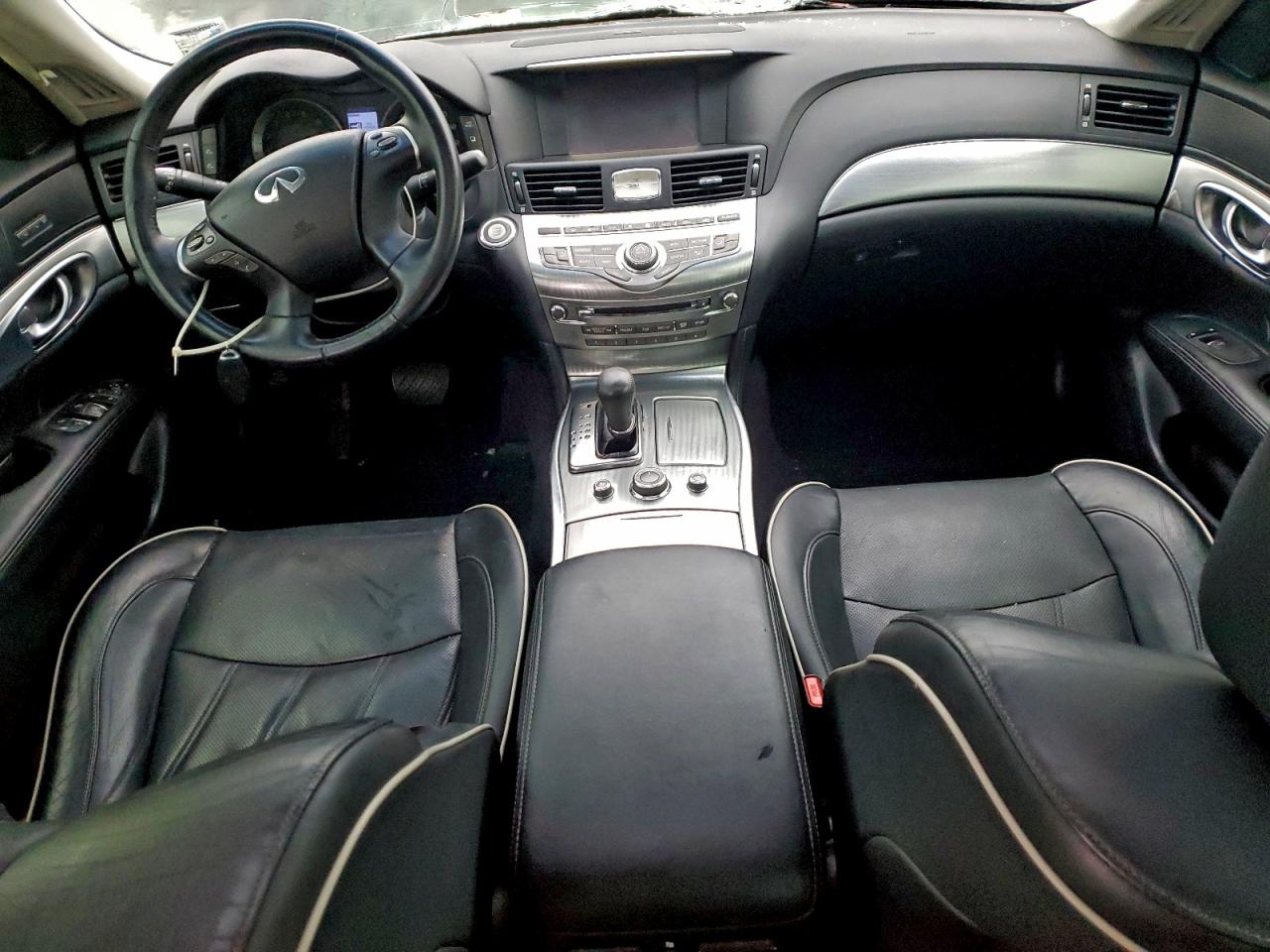 INFINITI Q70 3.7 Image 10