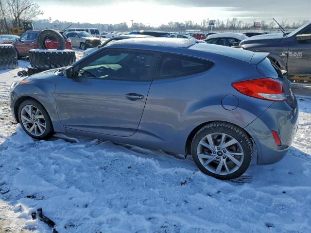 Hyundai VELOSTER Image 2