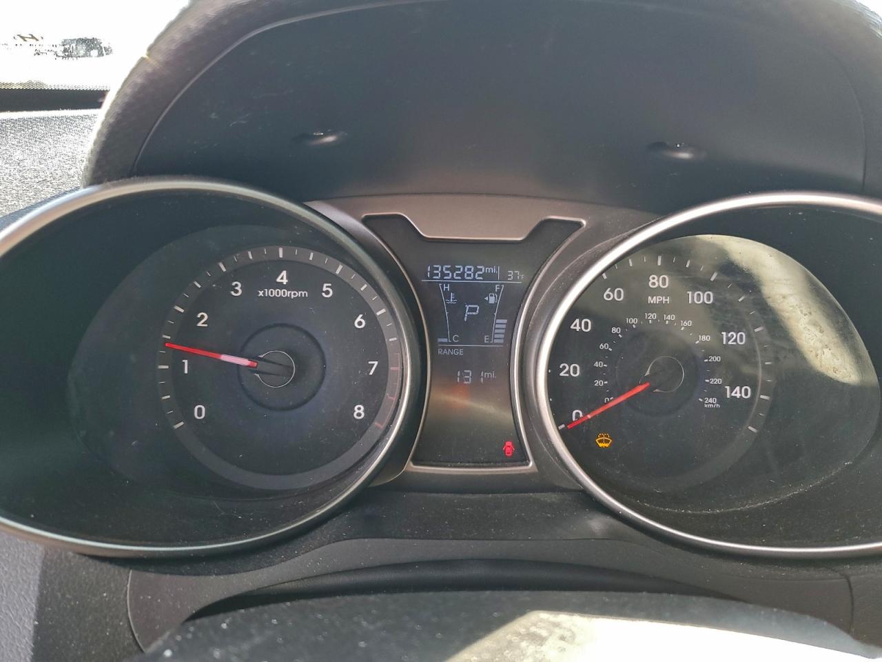 Hyundai VELOSTER Image 6