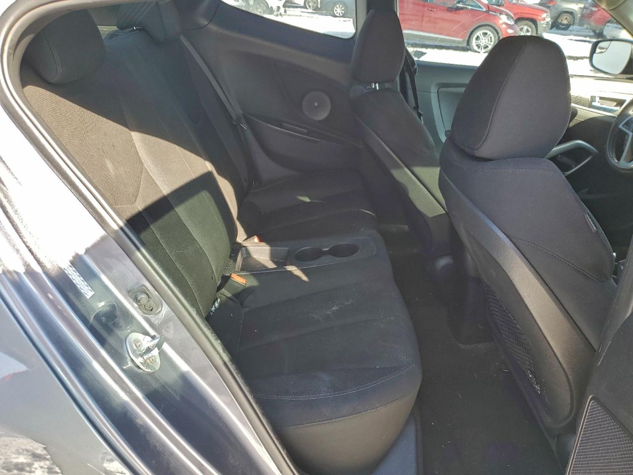 Hyundai VELOSTER Image 12