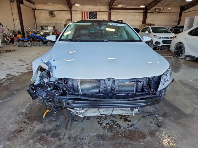 Volkswagen CC Luxury Image 5