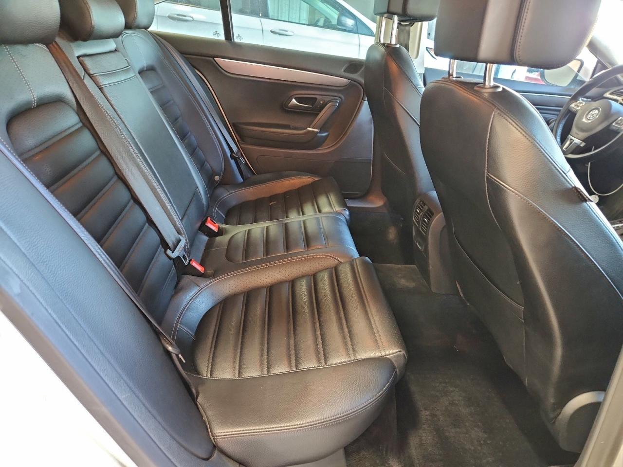 Volkswagen CC Luxury Image 10