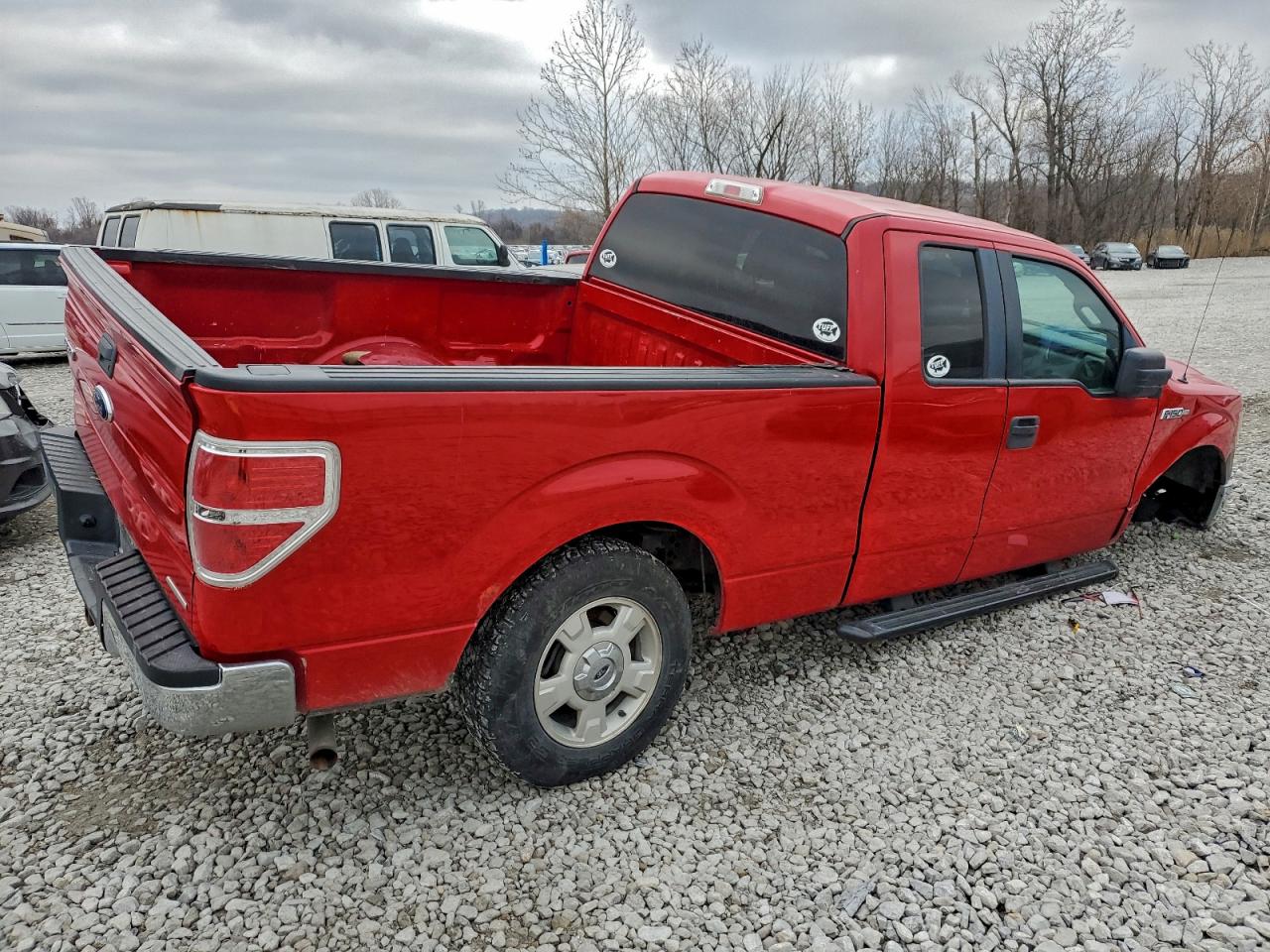 Ford F-150 Super Cab Image 11