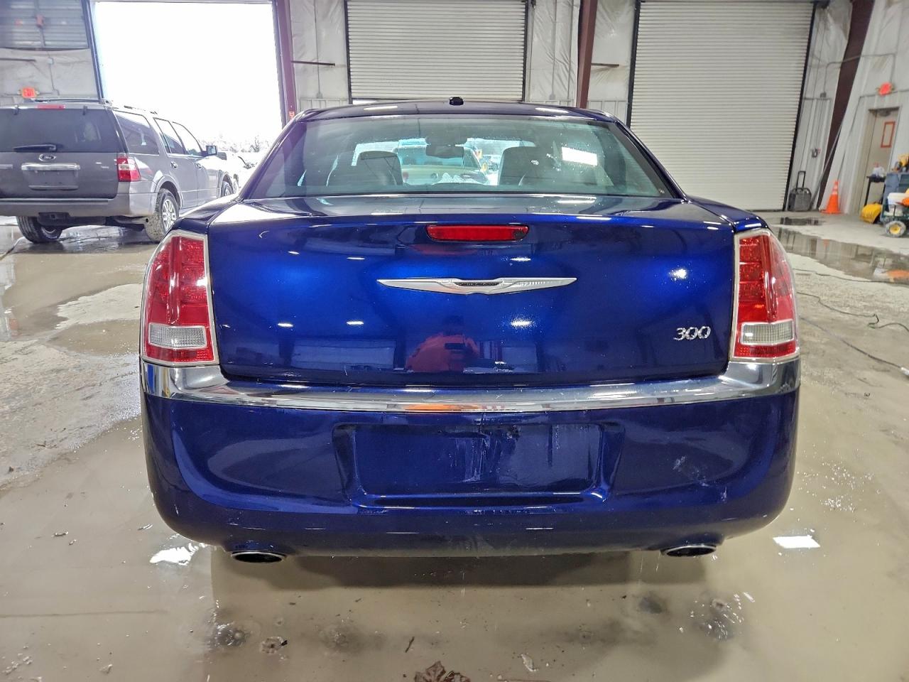 Chrysler 300 Image 7