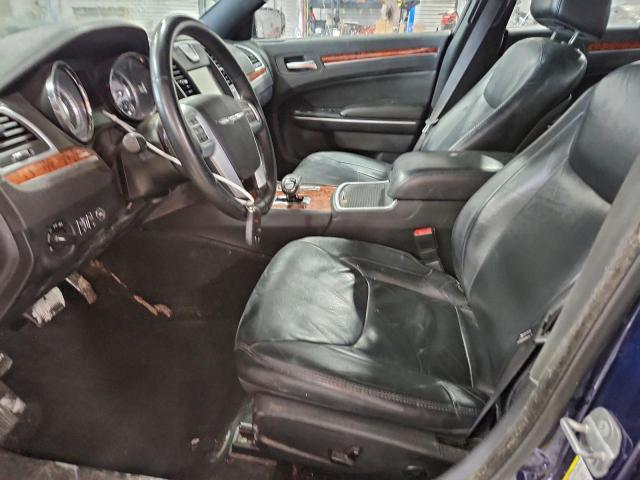 Chrysler 300 Image 11