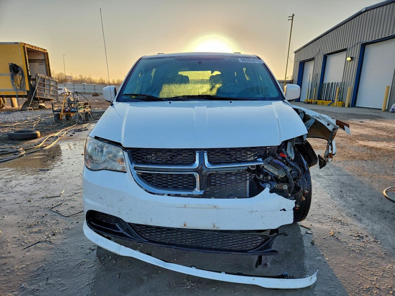 Dodge Caravan Sxt Image 3