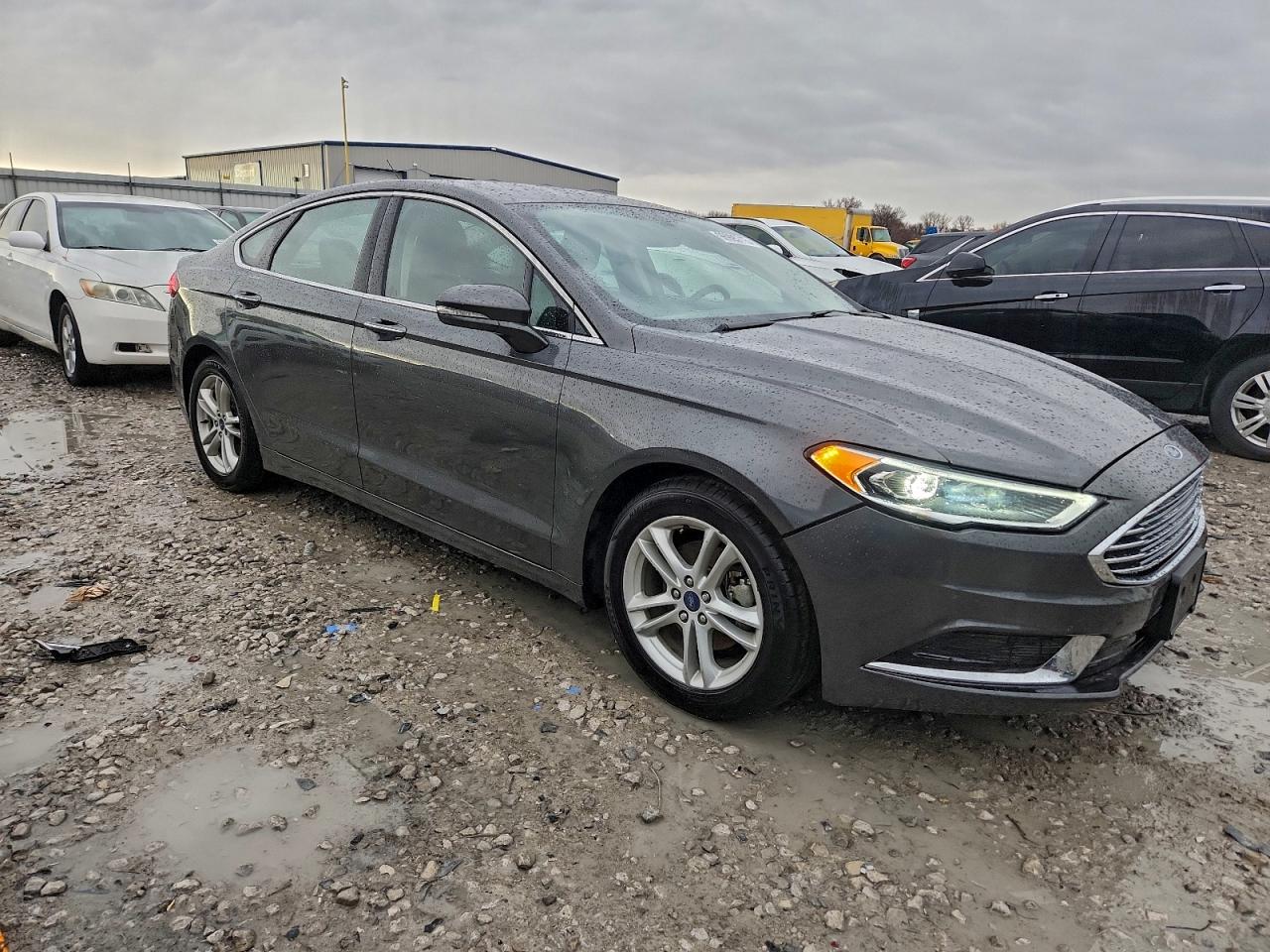 Ford Fusion Se Image 6