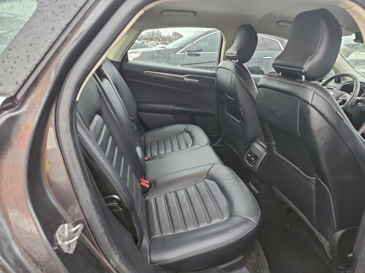 Ford Fusion Se Image 2