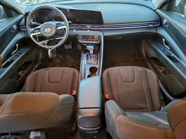 Hyundai ELANTRA Sel Image 8