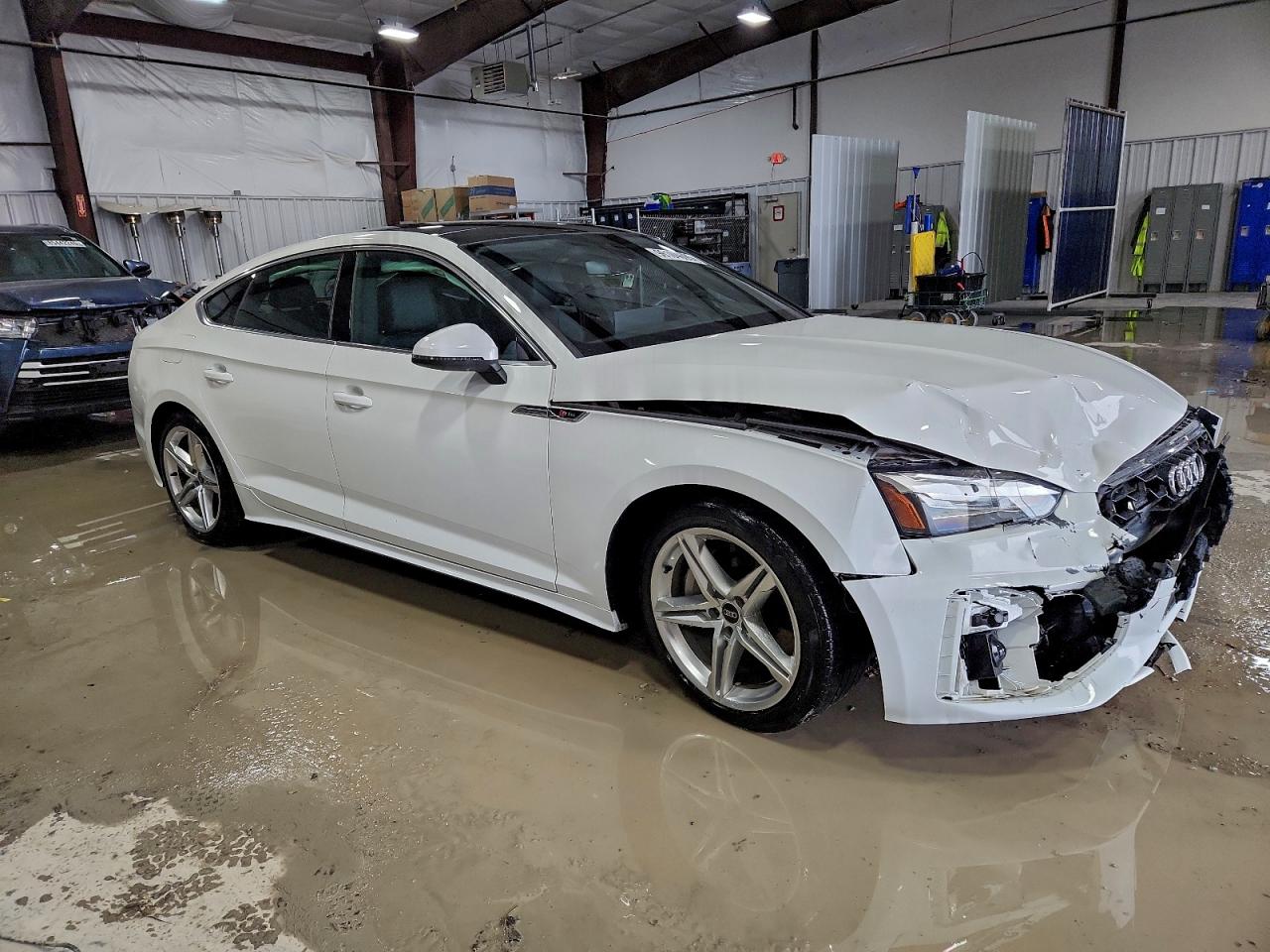 Audi A5 Premium 45 Image 7