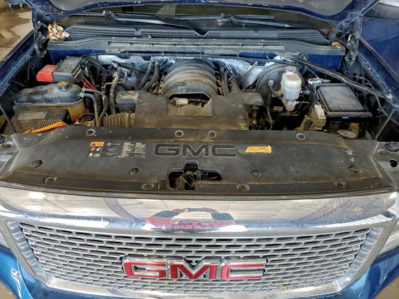 GMC Sierra K1500 Denali Image 8