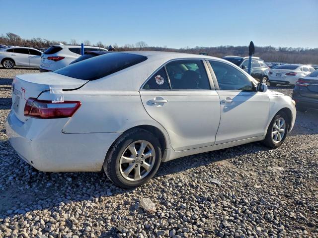 Toyota Camry Ce Image 12