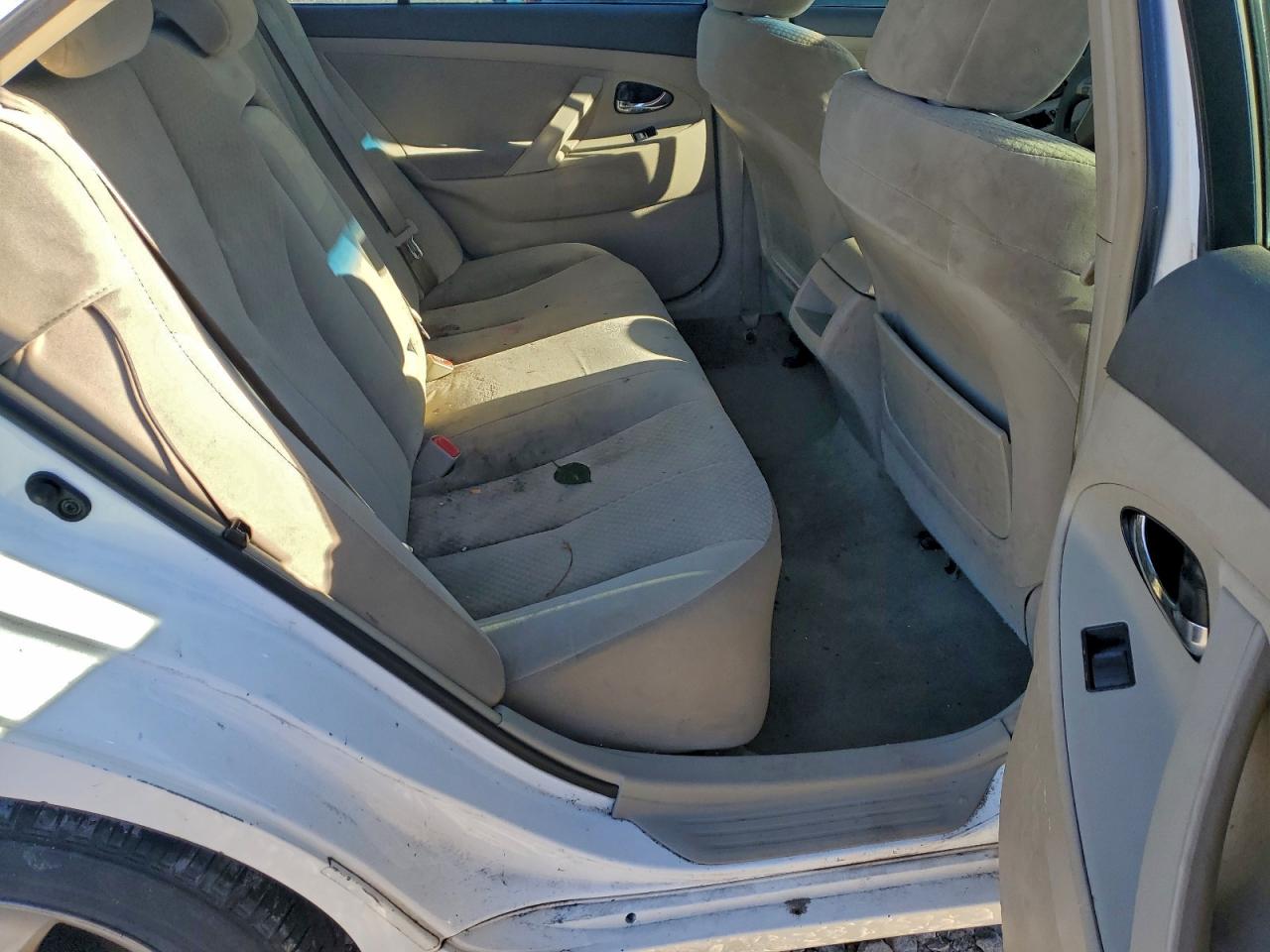 Toyota Camry Ce Image 3