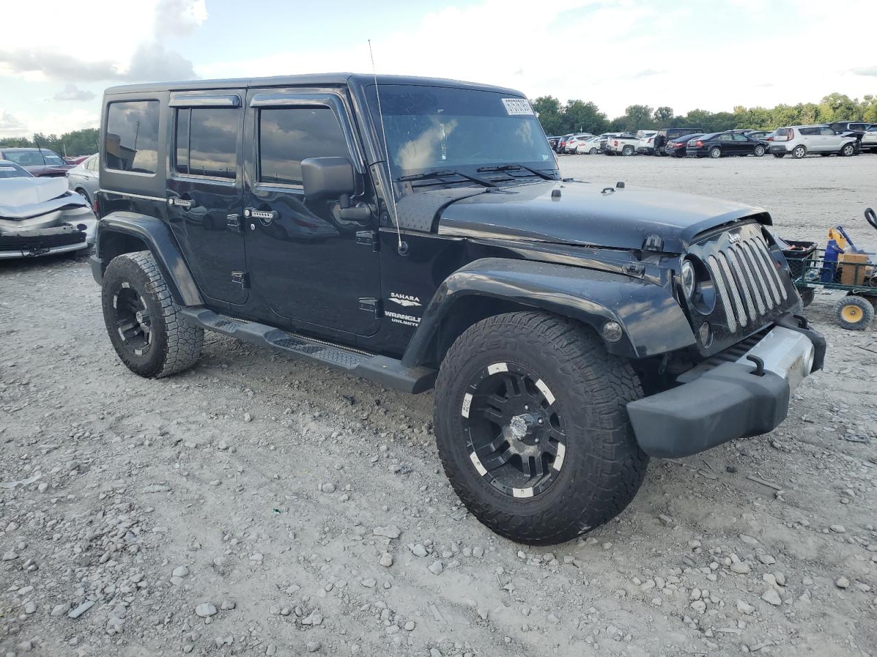 Jeep Wrangler Sahara Image 8