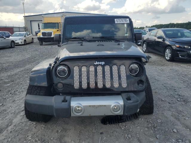 Jeep Wrangler Sahara Image 3