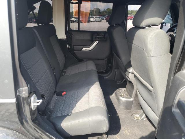 Jeep Wrangler Sahara Image 9