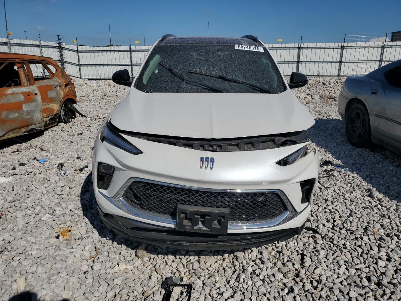 Buick Encore Sport Touring Image 3