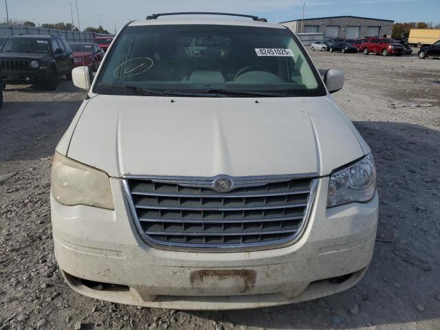 Chrysler Minivan Touring Image 9