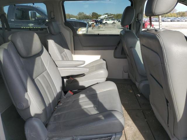 Chrysler Minivan Touring Image 11