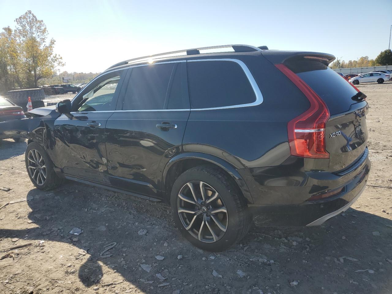 Volvo XC90 T6 Image 2