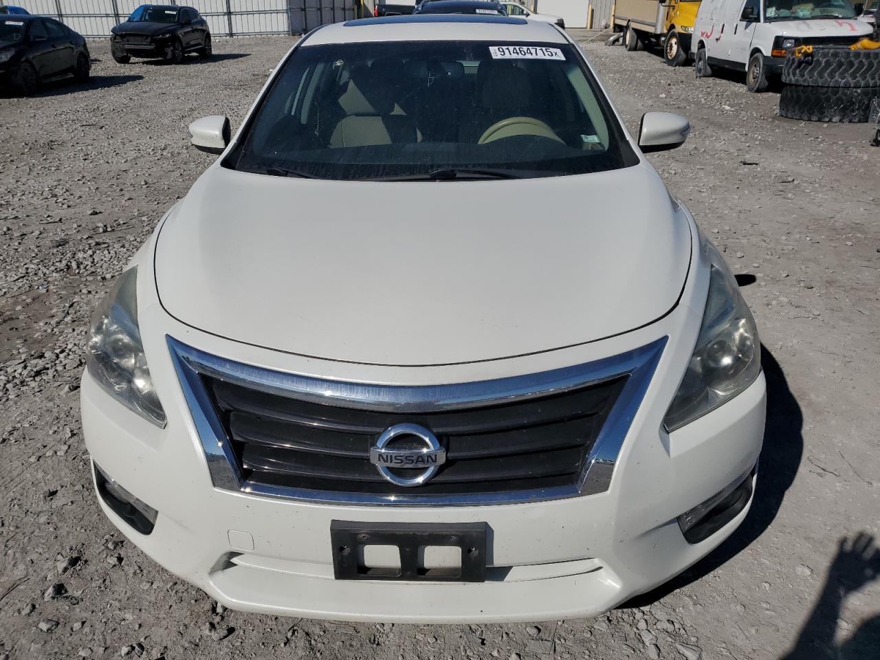 Nissan Altima 2.5 Image 4